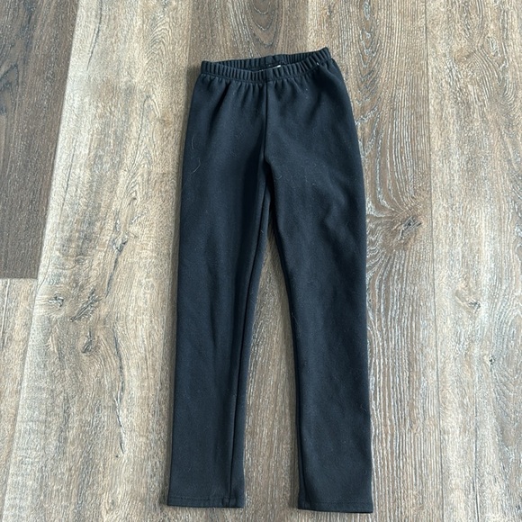 Lot of girls clothes size 4-5T.  All in great used condition! - Picture 10 of 11